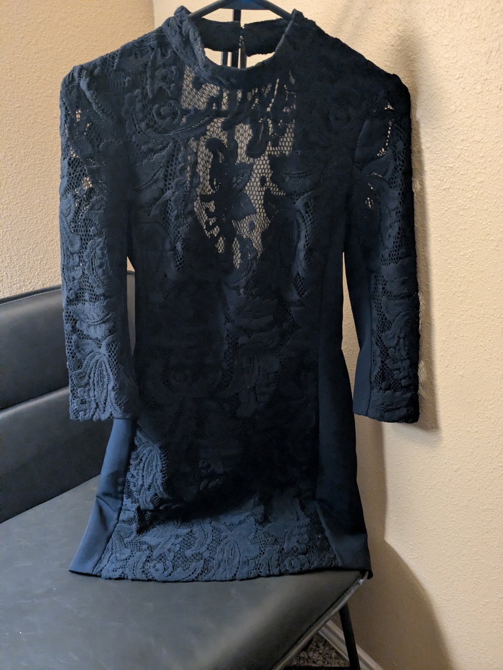 H&M Sheath Floral Lace Long-Sleeve High Neck Dress Size 6